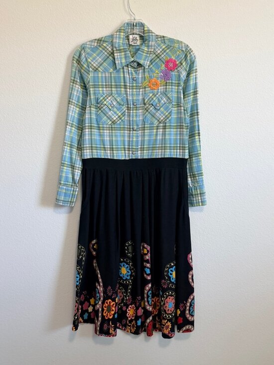 ivy jane Dresses & Skirts - Ivy Jane Long Sleeve Floral Embroidered Plaid Top Stretch Skirt Dress Size S.